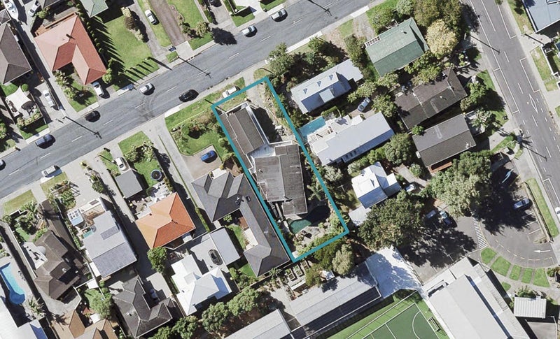 4 Waller Avenue, Bucklands Beach, Auckland - Carousel 1