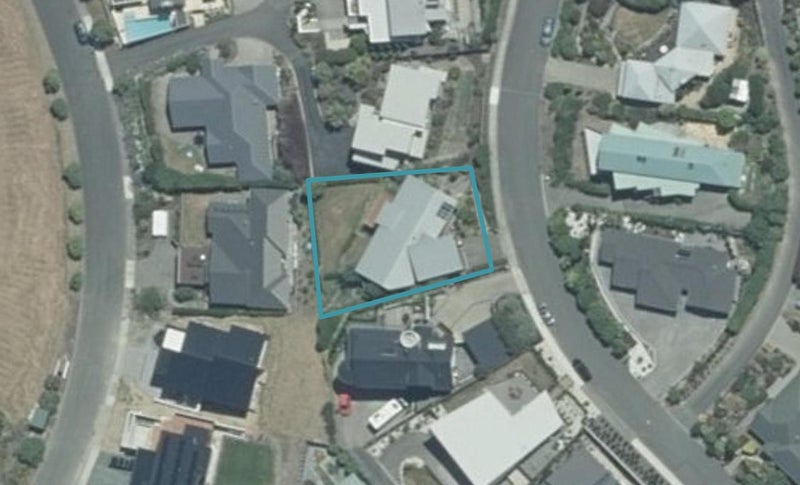 11 Commodore Place, Britannia Heights, Nelson - Carousel 1