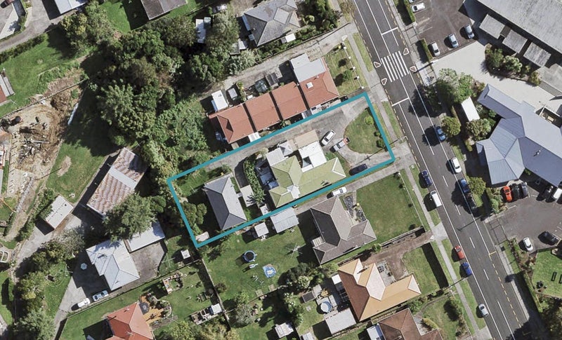 2/11 Scotts Road, Manurewa East, Auckland - Carousel 1