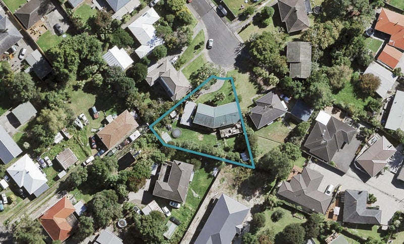 10 Judith Place, Titirangi, Auckland - Carousel 1