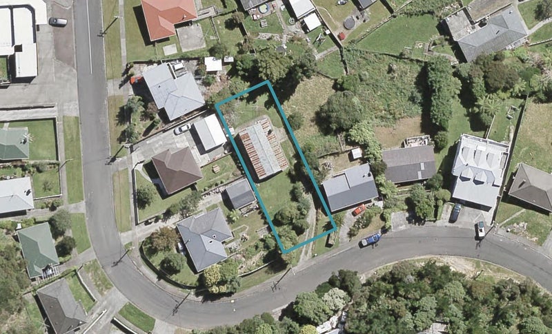 9 August Street, Stokes Valley, Lower Hutt - Carousel 1