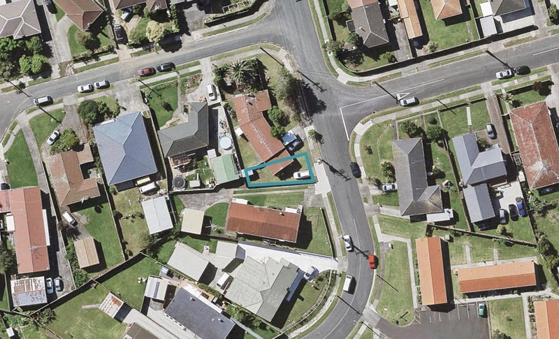 1/26 Dale Crescent, Pakuranga, Auckland - Carousel 1