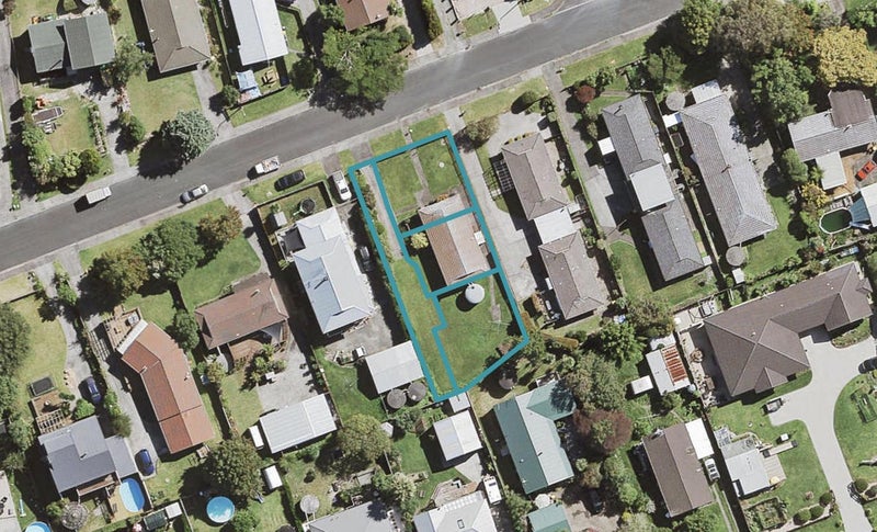 11C Pinotage Place, Huapai, Kumeu - Carousel 1