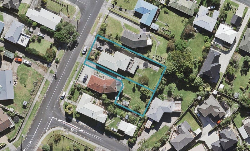 71A Tirimoana Road, Te Atatu South, Auckland - Carousel 1