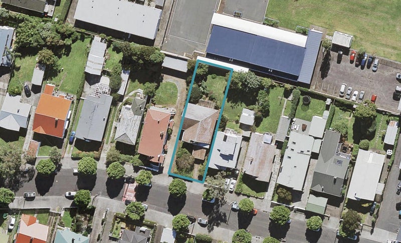 11 Tennyson Street, Mount Eden, Auckland - Carousel 1