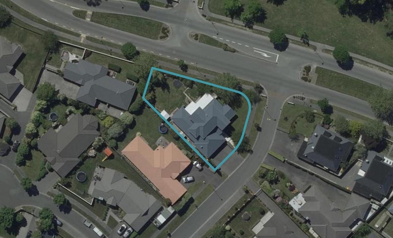 2 Coppinger Terrace, Aidanfield, Christchurch - Carousel 1