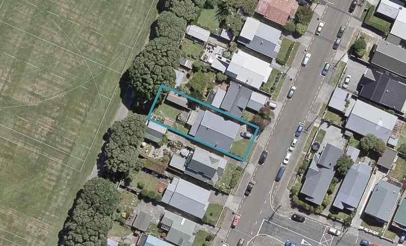 51 Kensington Avenue, Petone, Lower Hutt - Carousel 1
