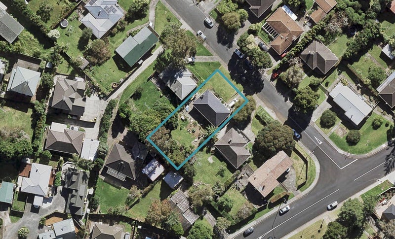 35 Rosalind Road, Glenfield, Auckland - Carousel 1