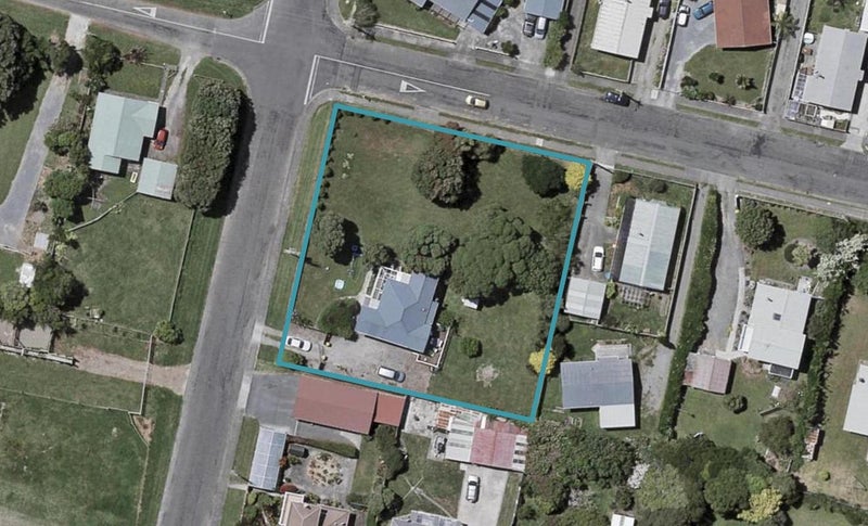 61 Atkinson Avenue, Otaki Beach, Otaki - Carousel 1