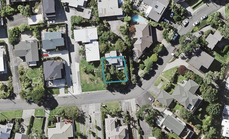 9 Parr Terrace, Castor Bay, Auckland - Carousel 1