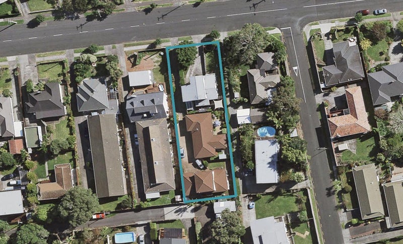 2/27 Grande Vue Road, Hillpark, Auckland - Carousel 1