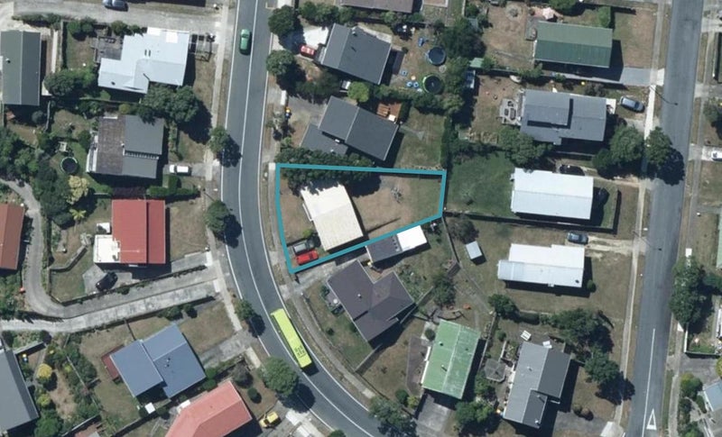 147 Conclusion Street, Ascot Park, Porirua - Carousel 1