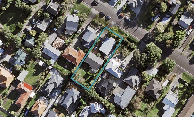 48 Alverston Street, Waterview, Auckland - Carousel 1