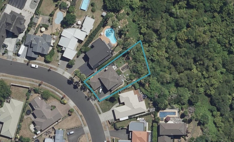 71 Keswick Crescent, Huntington, Hamilton - Carousel 1