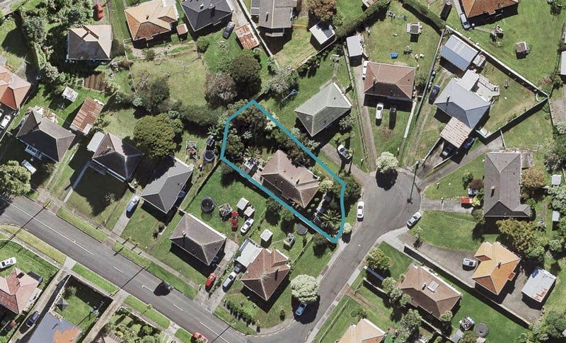 4 Christini Street, Wesley, Auckland - Carousel 1