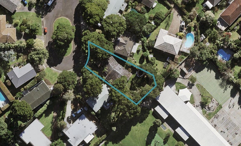 14 Tudward Glade, Hillcrest, Auckland - Carousel 1