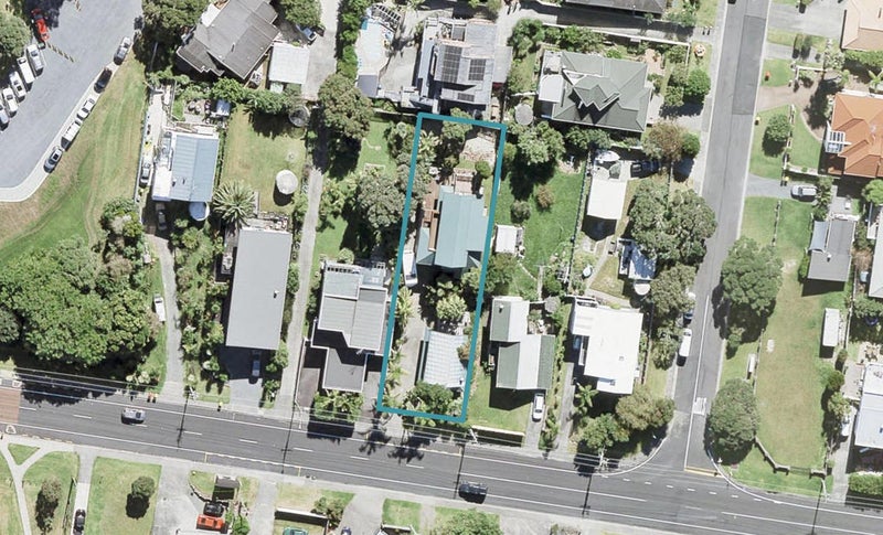 1282 Whangaparaoa Road, Army Bay, Whangaparaoa - Carousel 1
