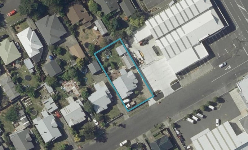 43 Beresford Street, Takaro, Palmerston North - Carousel 1