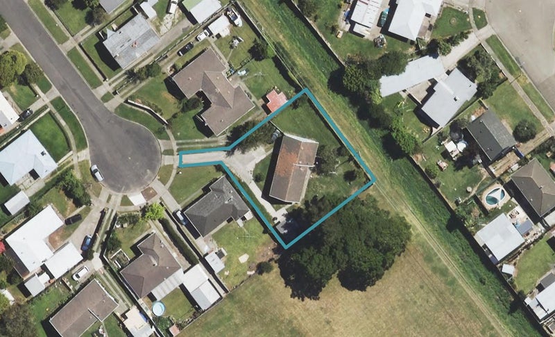 14 Hudson Street, Inner Kaiti, Gisborne - Carousel 1