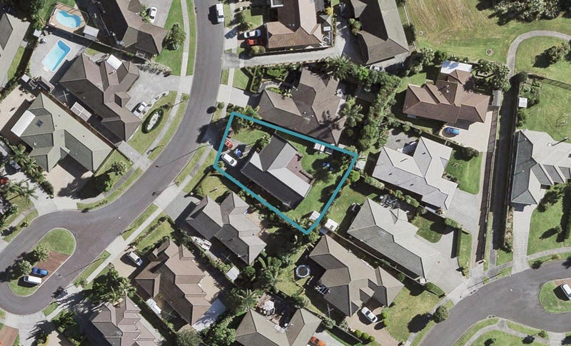 18 Crannog Fen, Wattle Downs, Auckland - Carousel 1