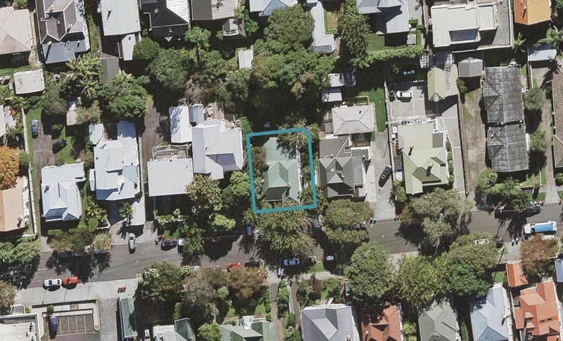8 Oaklands Road, Mount Eden, Auckland - Carousel 1