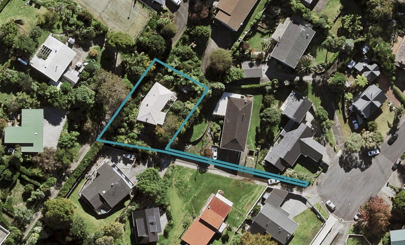 35 Stephen Lysnar Place, Hillsborough, Auckland - Carousel 1
