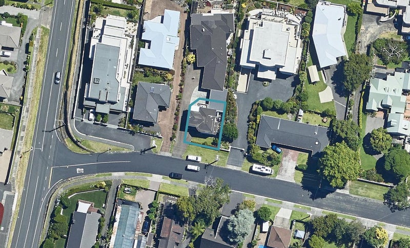 6 Hinewa Road, Otumoetai, Tauranga - Carousel 1