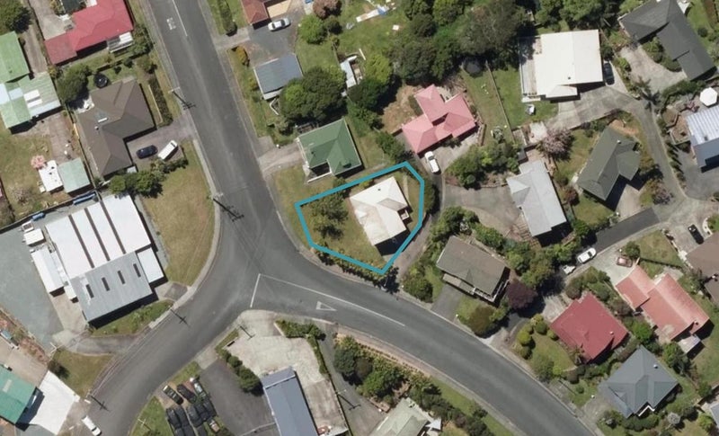 1 Ridgeway Drive, Kamo, Whangarei - Carousel 1