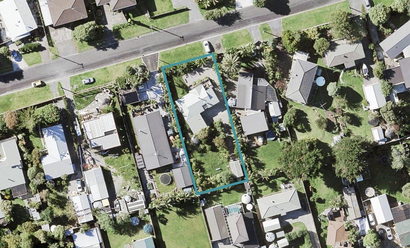 23 First View Avenue, Beachlands, Auckland - Carousel 1