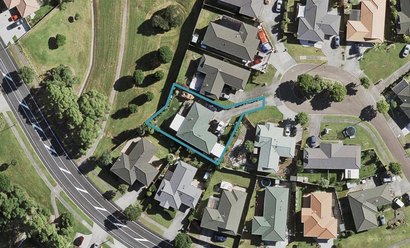 8 Reyland Close, Weymouth, Auckland - Carousel 1