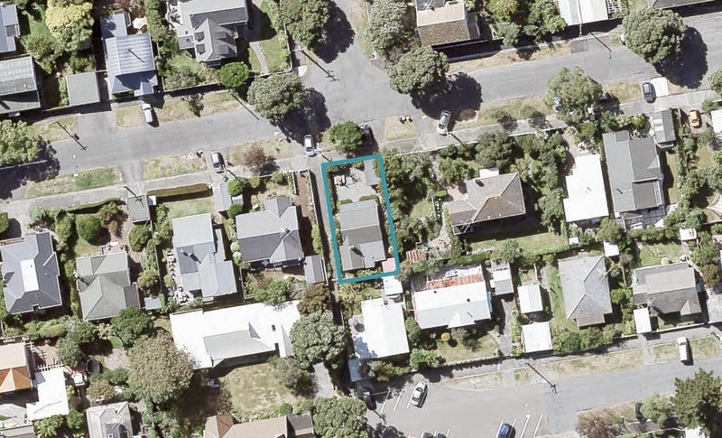 13 Karamu Street, Eastbourne, Lower Hutt - Carousel 1