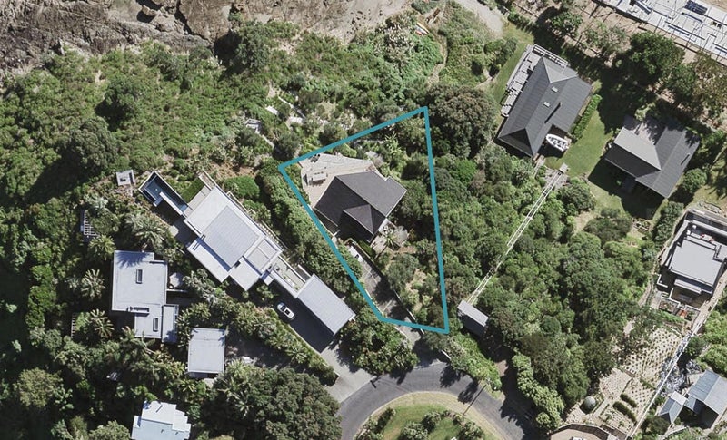 28 Matapana Road, Palm Beach, Waiheke Island - Carousel 1