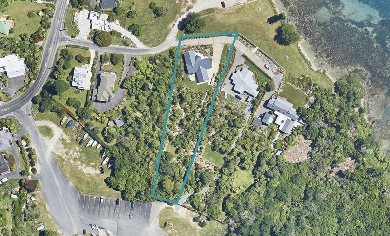 7 Rangiuru Bay Road, Lake Tarawera, Rotorua - Carousel 1