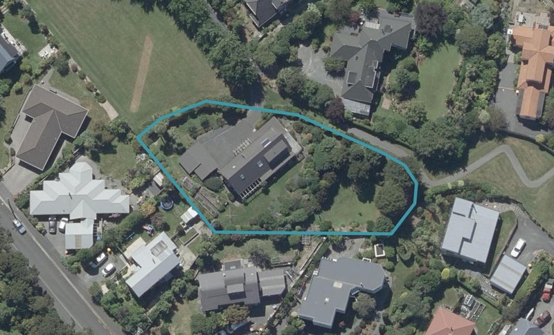 2 Hadley Close, Glenleith, Dunedin - Carousel 1