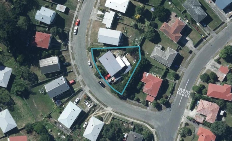 4 Excellency Terrace, Ascot Park, Porirua - Carousel 1