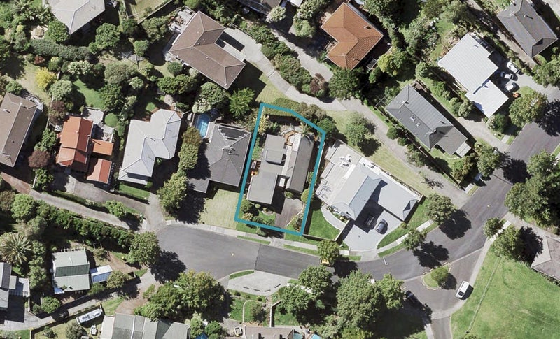 35 Wells Road, Bucklands Beach, Auckland - Carousel 1