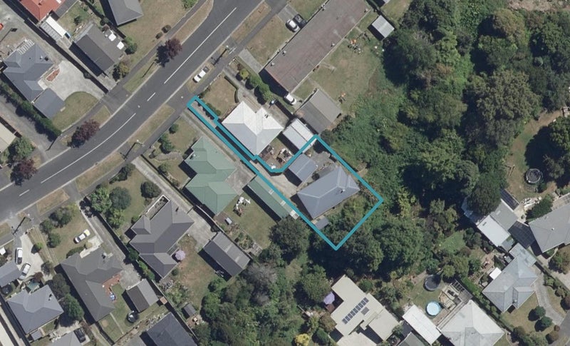 30A Bruce Avenue, Glenview, Hamilton - Carousel 1
