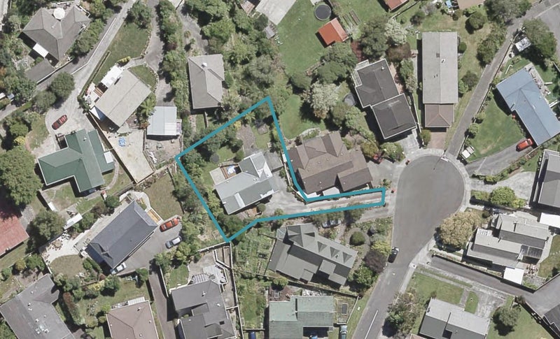 6 Clinker Grove, Silverstream, Upper Hutt - Carousel 1