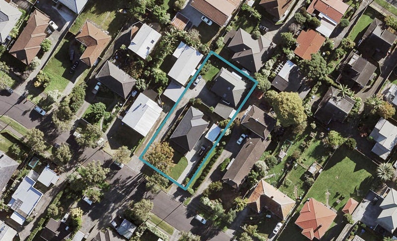 2/17 Fir Street, Waterview, Auckland - Carousel 1