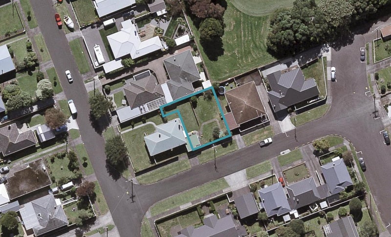 1A Lyn Street, Lynmouth, New Plymouth - Carousel 1