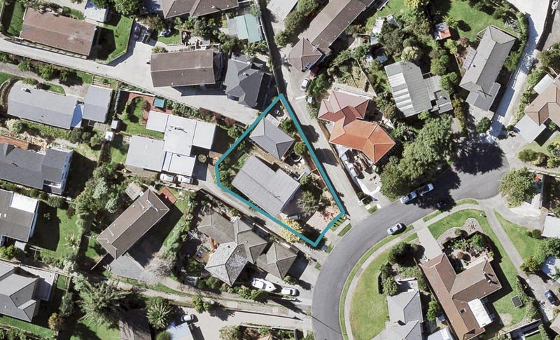 16 Mander Place, Bucklands Beach, Auckland - Carousel 1