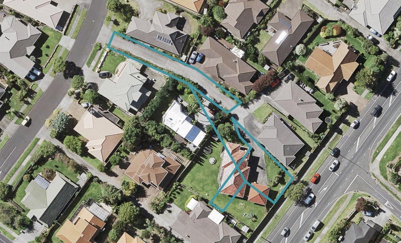 13E Matterhorn Crescent, Northpark, Auckland - Carousel 1