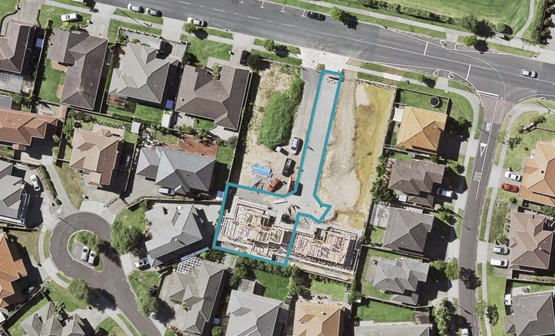 116 Gracechurch Drive, Flat Bush, Auckland - Carousel 1