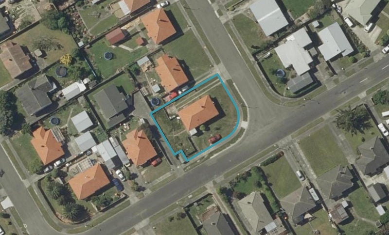 94 Clyde Crescent, Roslyn, Palmerston North - Carousel 1