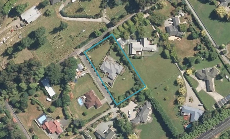 91 Emerald Hill Drive, Birchville, Upper Hutt - Carousel 1