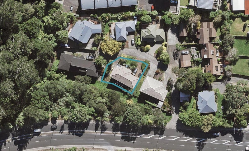 19 Highbury Bypass, Birkenhead, Auckland - Carousel 1