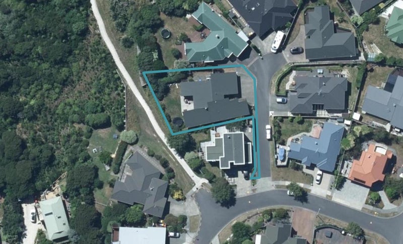 14 Astronomer Place, Whitby, Porirua - Carousel 1