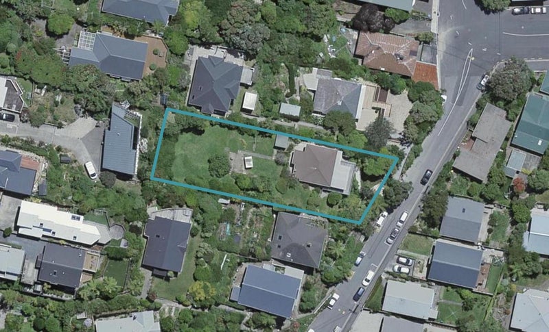 8 Sugarloaf Road, Brooklyn, Wellington - Carousel 1