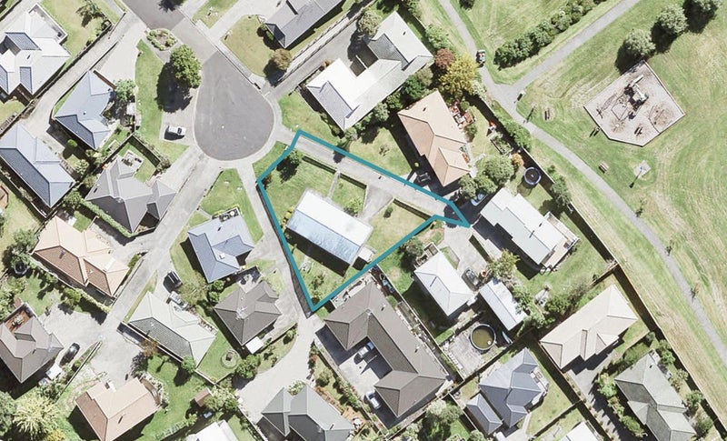 38 Charlotte Street, Stanmore Bay, Whangaparaoa - Carousel 1