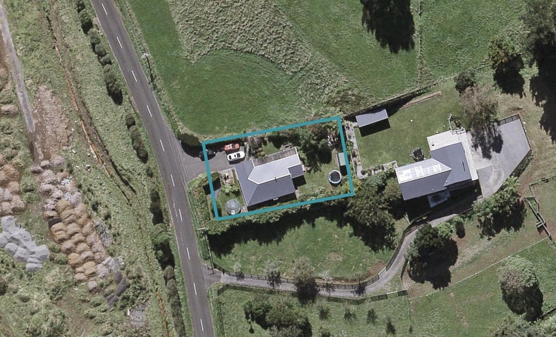 107 Veale Road, Ridgewood, New Plymouth - Carousel 1
